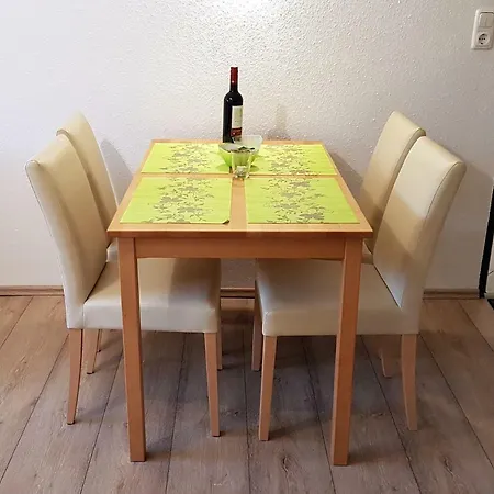 Ferienwohnung Souterrain Apartment *